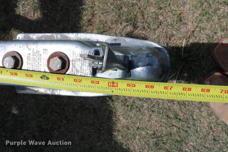 image for item DC7562 1977 Gleaner L2 combine