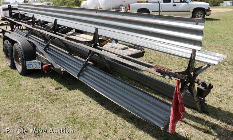 image for item DC7562 1977 Gleaner L2 combine