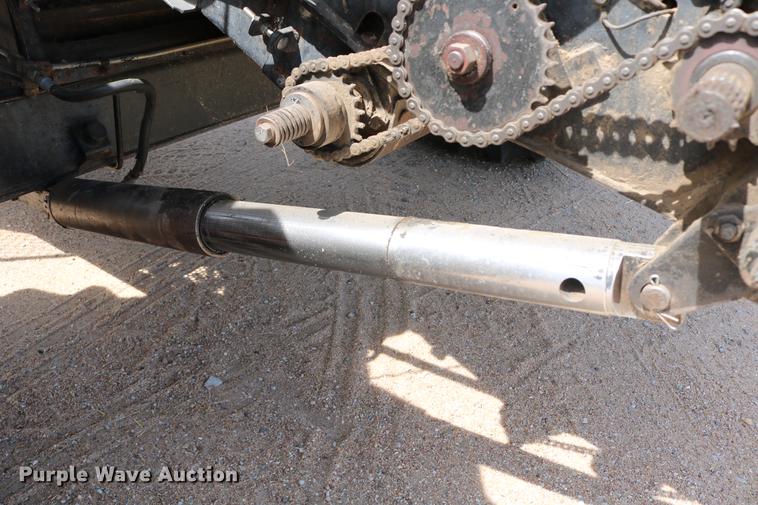 image for item DC7563 1981 Gleaner L2 combine