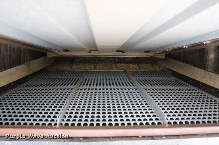 image for item DC7563 1981 Gleaner L2 combine