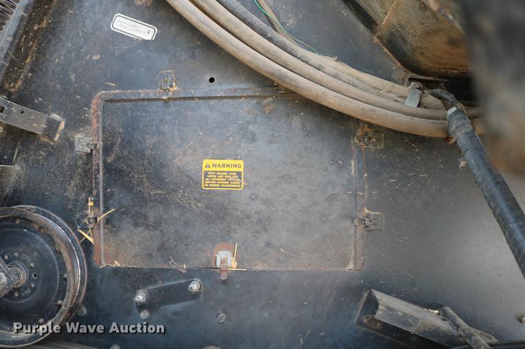 image for item DC7563 1981 Gleaner L2 combine