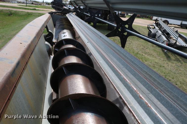 image for item DC7563 1981 Gleaner L2 combine