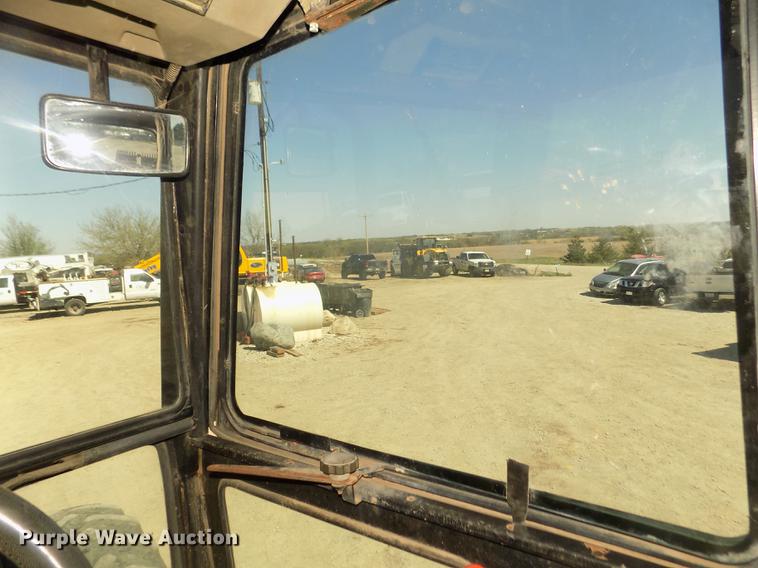 image for item DD2762 1987 Case IH 3594 MFWD tractor