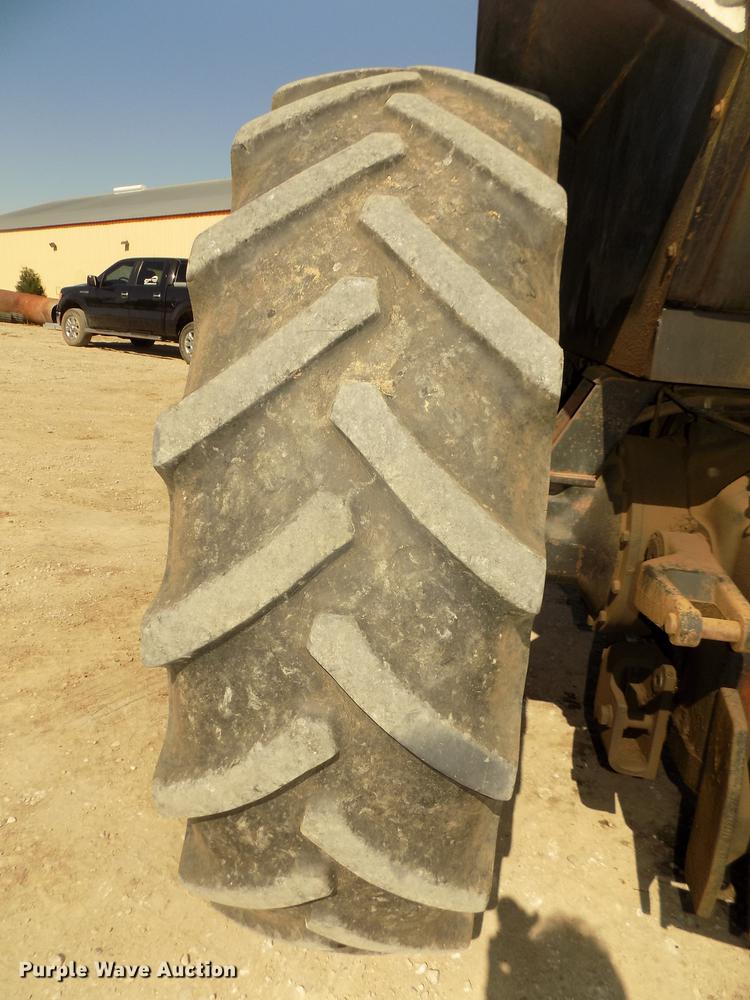 image for item DD2762 1987 Case IH 3594 MFWD tractor