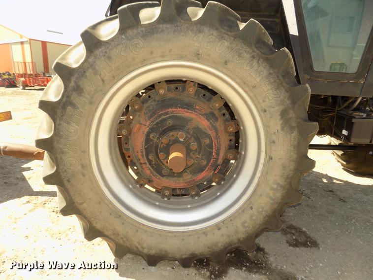 image for item DD2762 1987 Case IH 3594 MFWD tractor