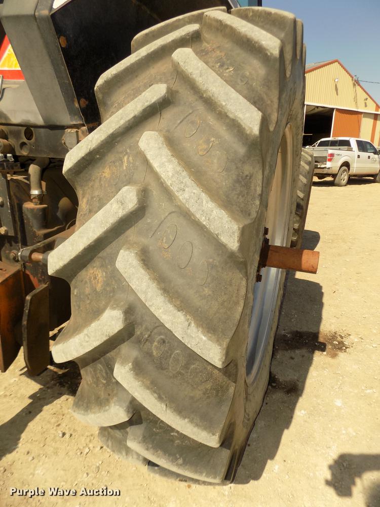 image for item DD2762 1987 Case IH 3594 MFWD tractor