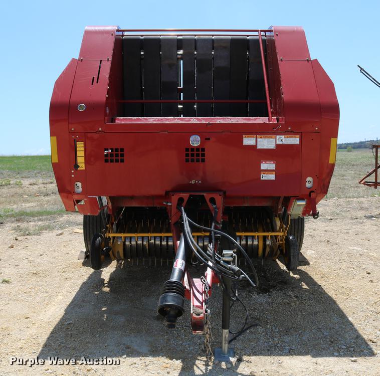 image for item DD4235 2009 New Holland BR7090 round baler