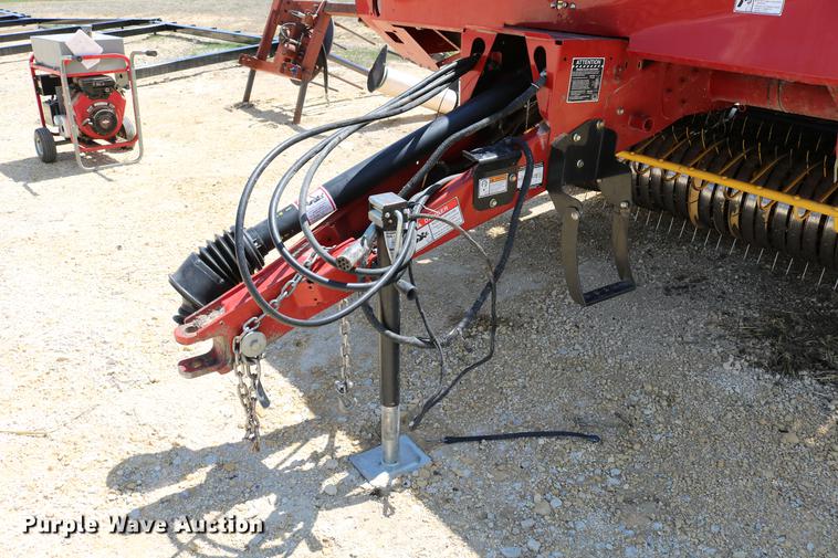 image for item DD4235 2009 New Holland BR7090 round baler