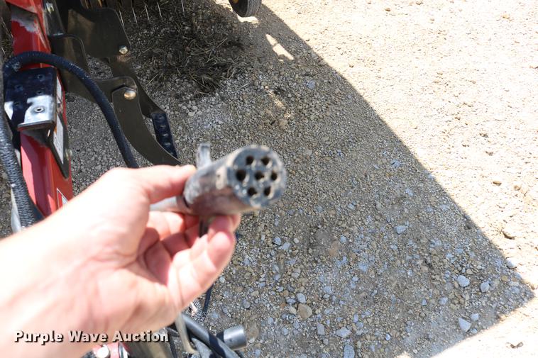 image for item DD4235 2009 New Holland BR7090 round baler