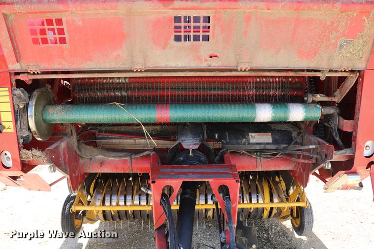 image for item DD4235 2009 New Holland BR7090 round baler