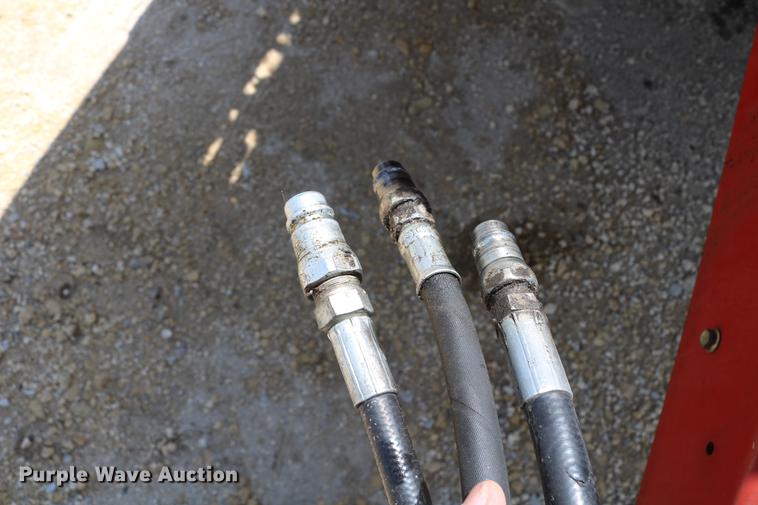 image for item DD4235 2009 New Holland BR7090 round baler