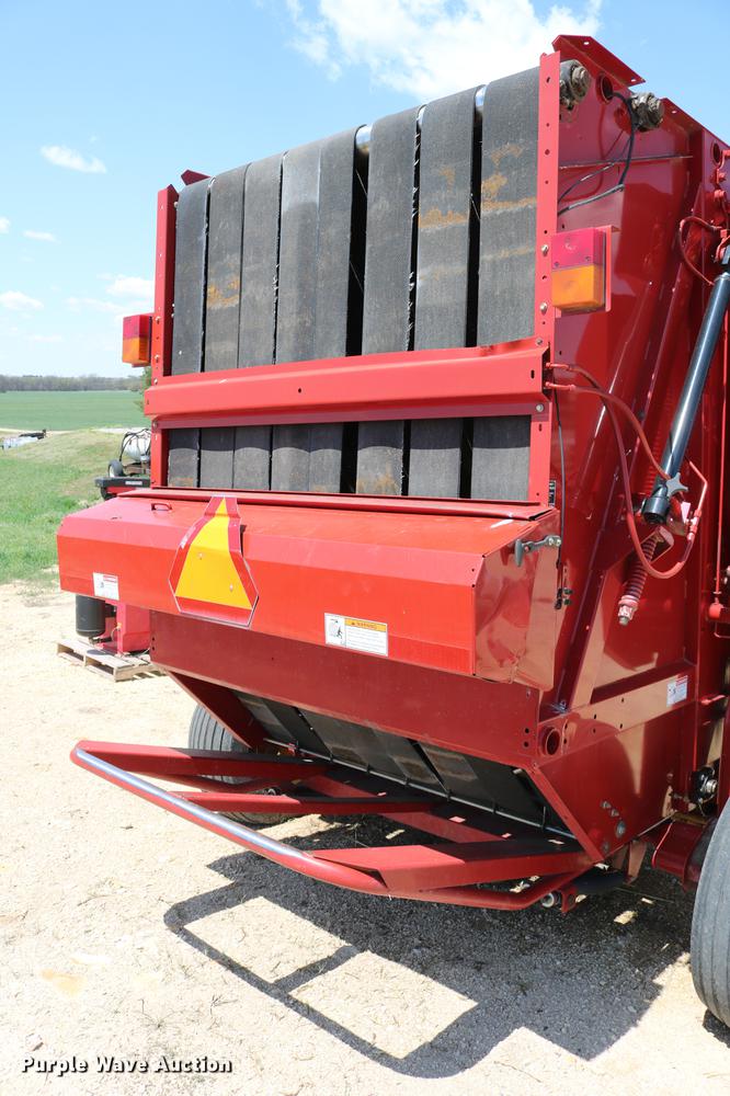 image for item DD4235 2009 New Holland BR7090 round baler