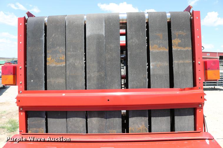 image for item DD4235 2009 New Holland BR7090 round baler