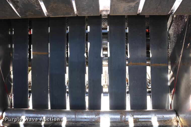 image for item DD4235 2009 New Holland BR7090 round baler