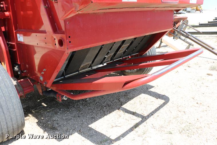 image for item DD4235 2009 New Holland BR7090 round baler