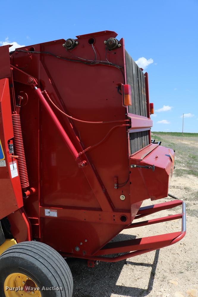 image for item DD4235 2009 New Holland BR7090 round baler