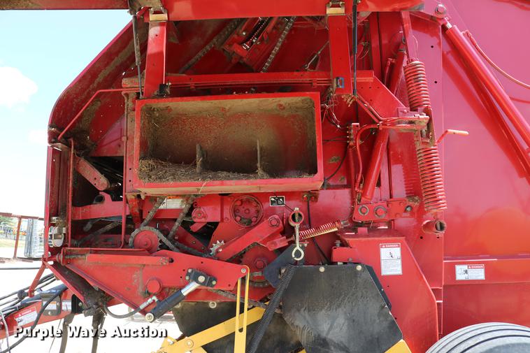 image for item DD4235 2009 New Holland BR7090 round baler