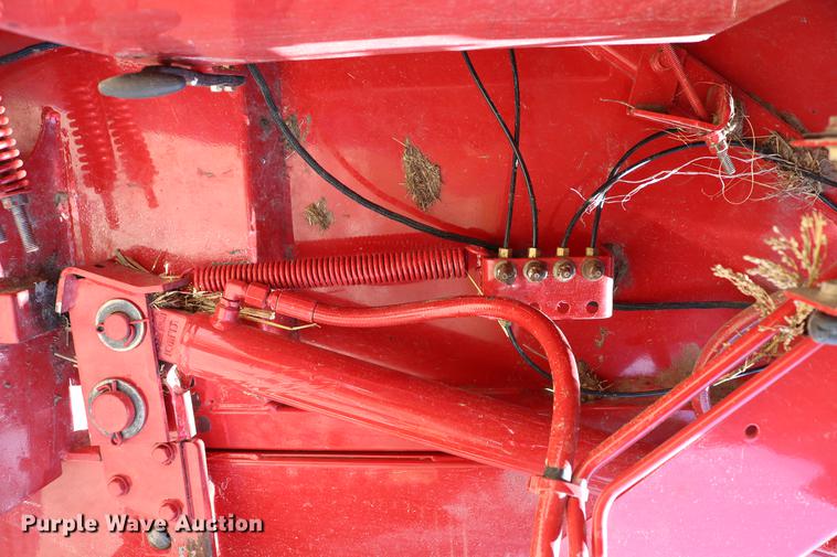 image for item DD4235 2009 New Holland BR7090 round baler