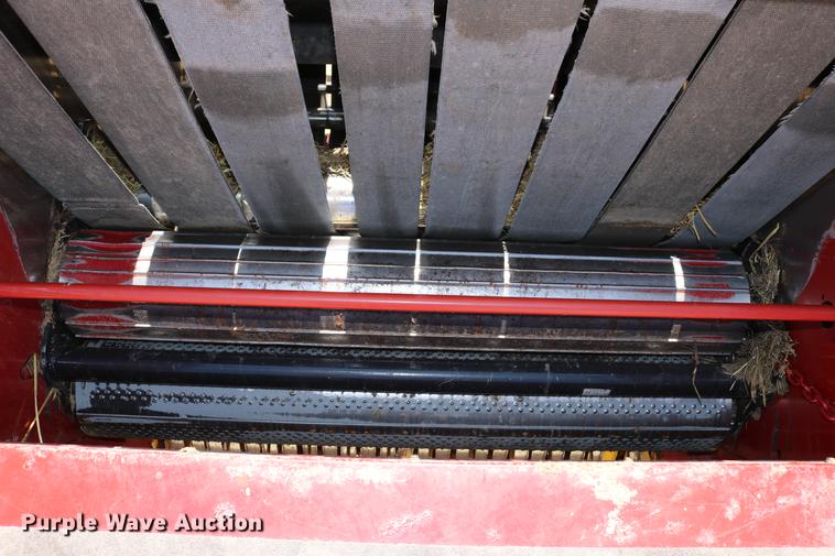 image for item DD4235 2009 New Holland BR7090 round baler