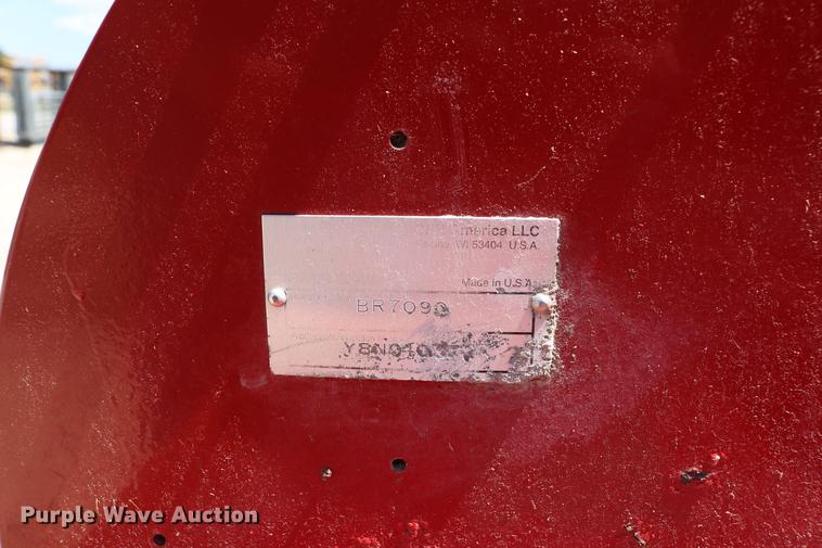 image for item DD4235 2009 New Holland BR7090 round baler