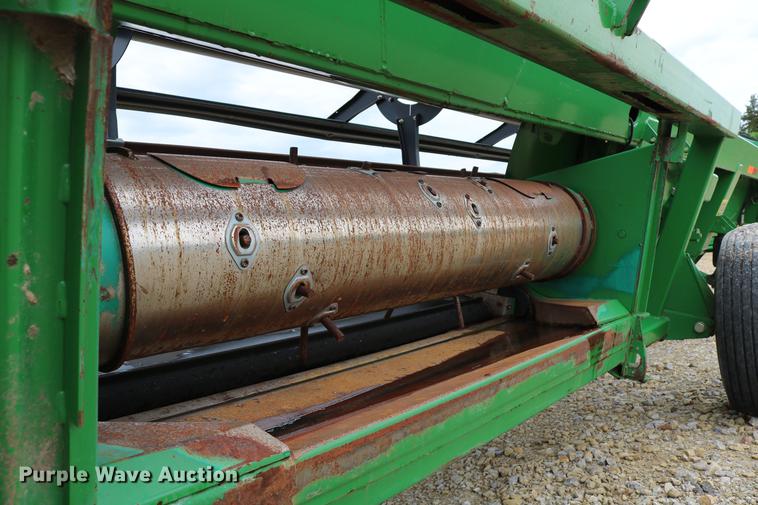 image for item DD4252 2007 John Deere 936D draper head