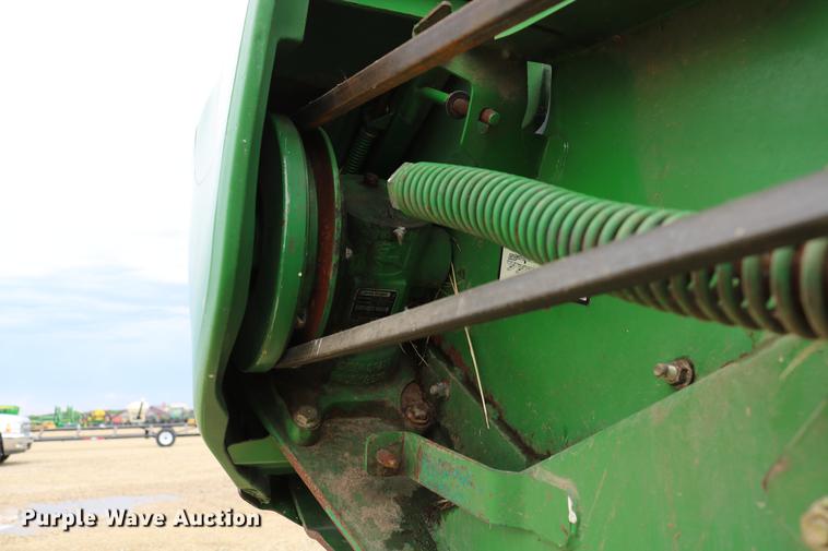 image for item DD4252 2007 John Deere 936D draper head