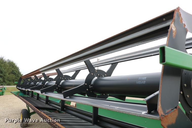 image for item DD4252 2007 John Deere 936D draper head