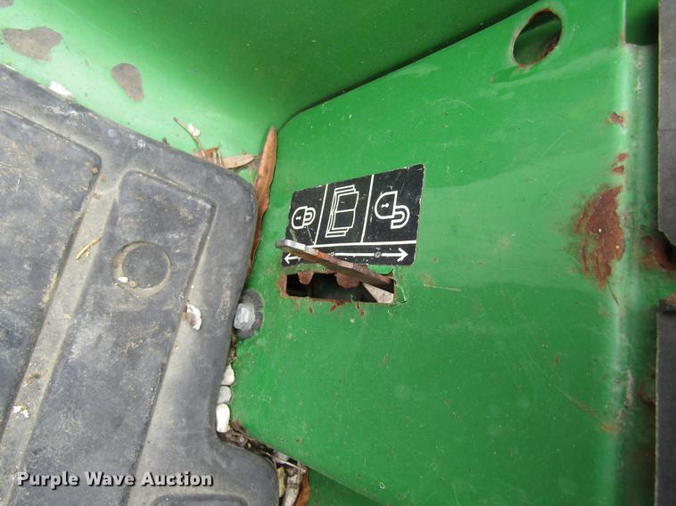 image for item DD8423 2000 John Deere 4600 tractor