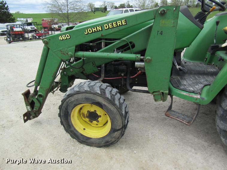 image for item DD8423 2000 John Deere 4600 tractor