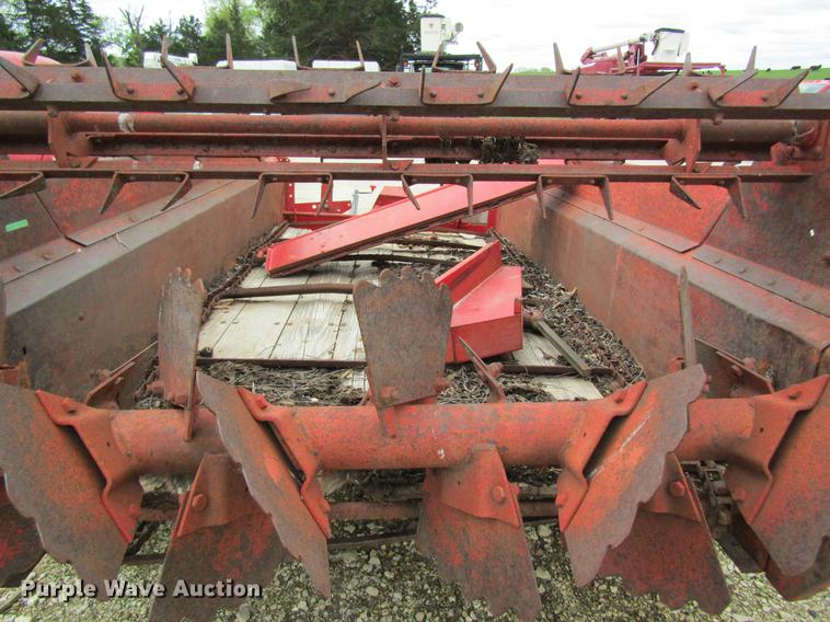 image for item DD8424 Massey Ferguson 130 manure spreader