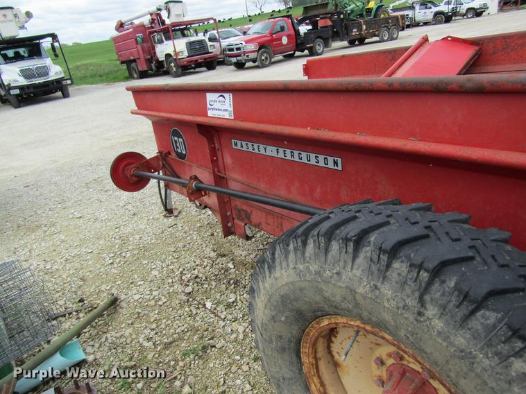 image for item DD8424 Massey Ferguson 130 manure spreader