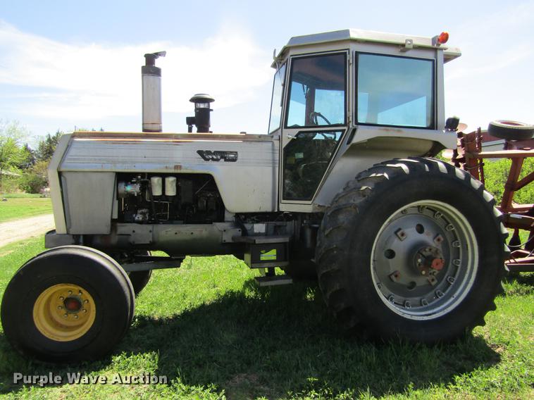image for item DD8784 1987 White 2-155 Series 3 tractor