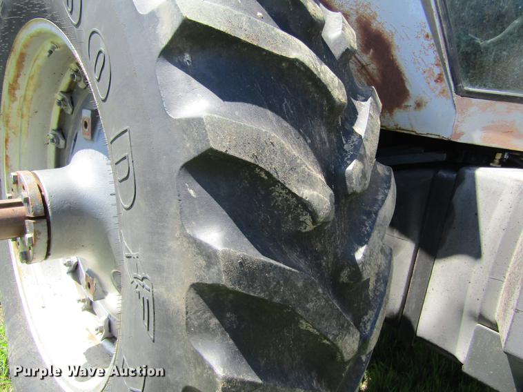 image for item DD8784 1987 White 2-155 Series 3 tractor