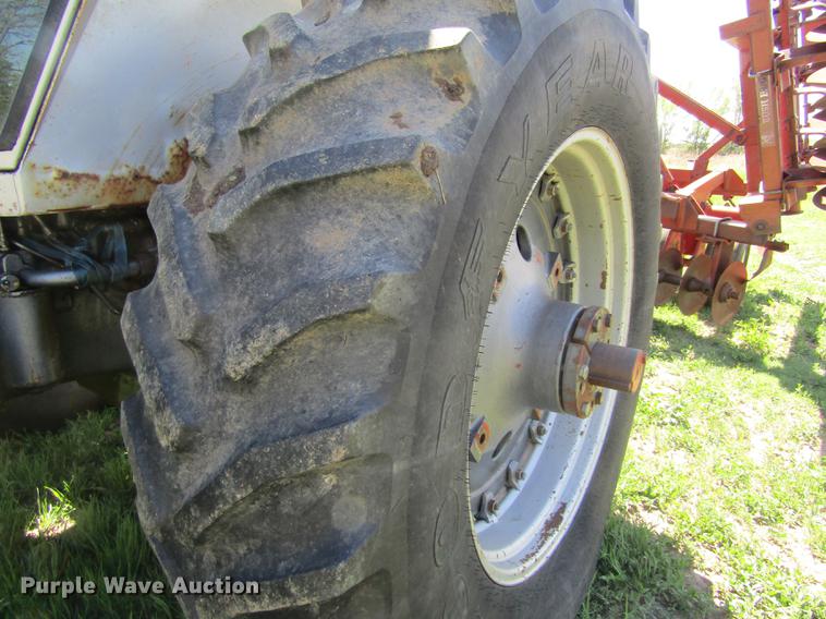 image for item DD8784 1987 White 2-155 Series 3 tractor