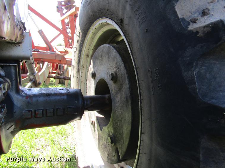 image for item DD8784 1987 White 2-155 Series 3 tractor