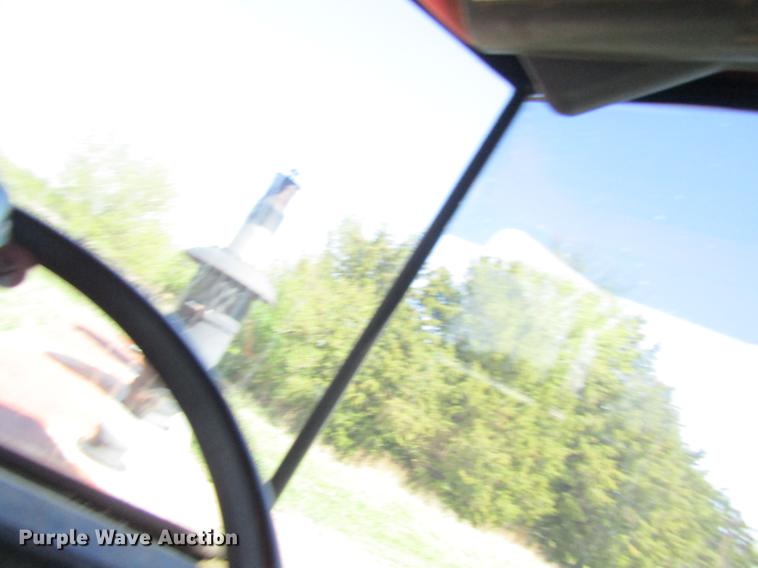 image for item DD8784 1987 White 2-155 Series 3 tractor