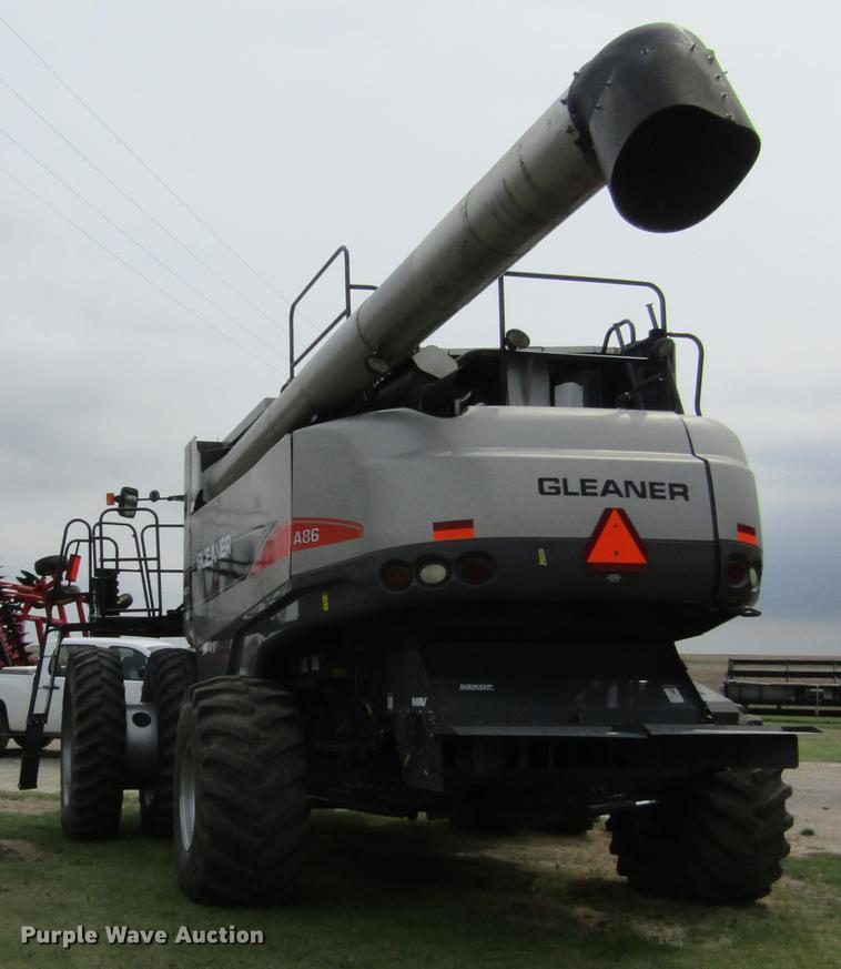 image for item DD8816 2009 Gleaner A86 combine