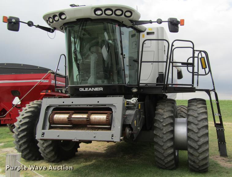image for item DD8816 2009 Gleaner A86 combine