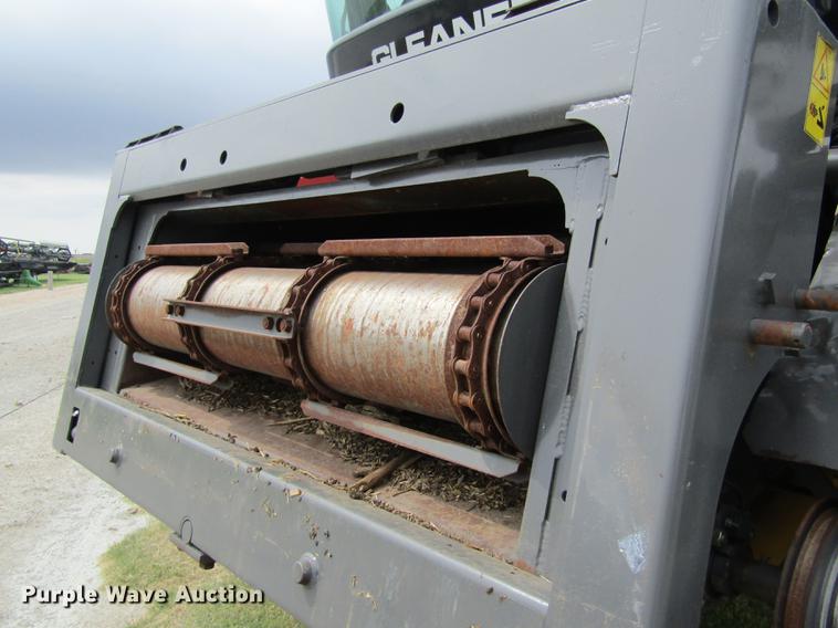 image for item DD8816 2009 Gleaner A86 combine