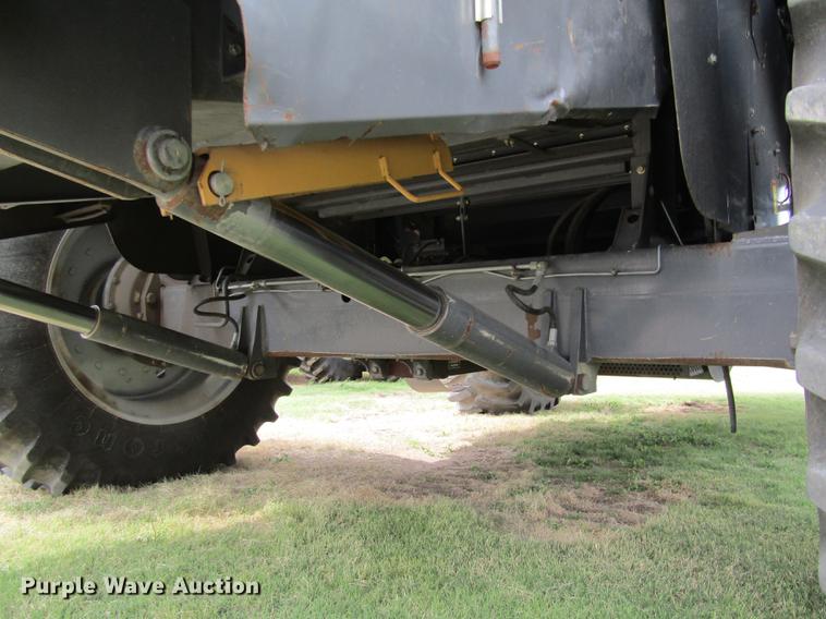 image for item DD8816 2009 Gleaner A86 combine