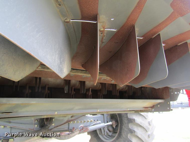 image for item DD8816 2009 Gleaner A86 combine