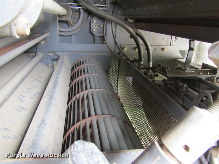 image for item DD8816 2009 Gleaner A86 combine