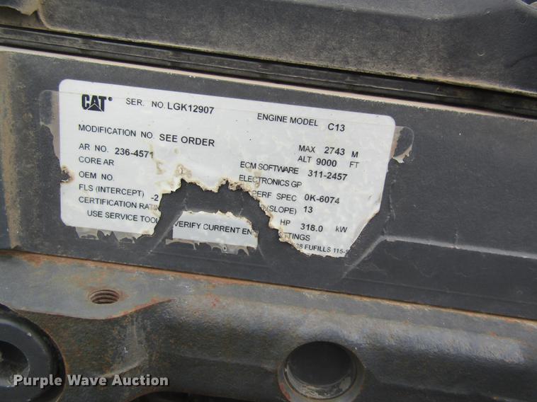 image for item DD8816 2009 Gleaner A86 combine