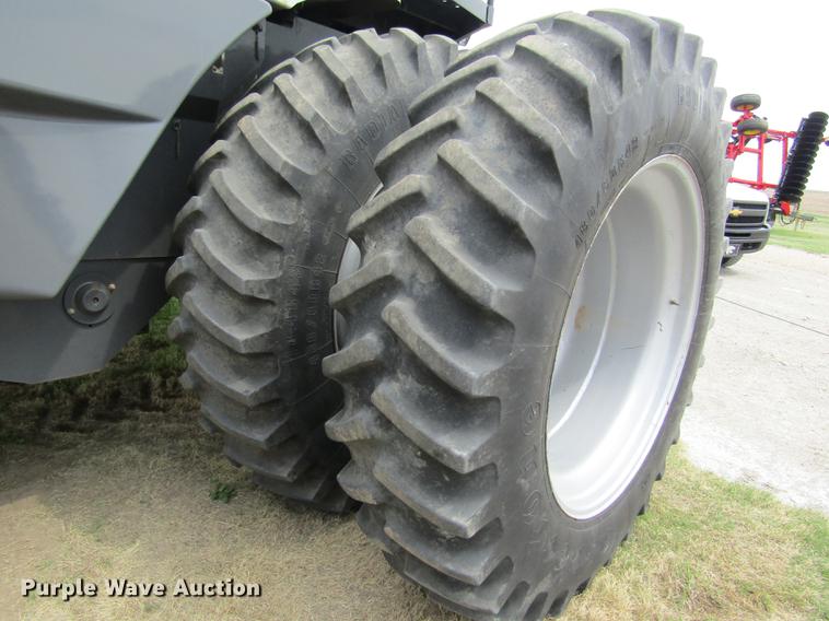 image for item DD8816 2009 Gleaner A86 combine