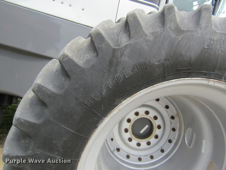 image for item DD8816 2009 Gleaner A86 combine