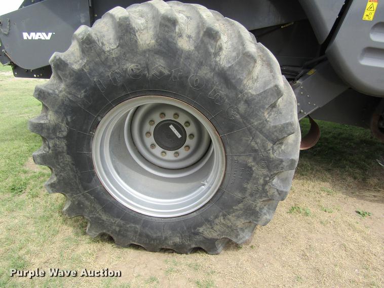 image for item DD8816 2009 Gleaner A86 combine