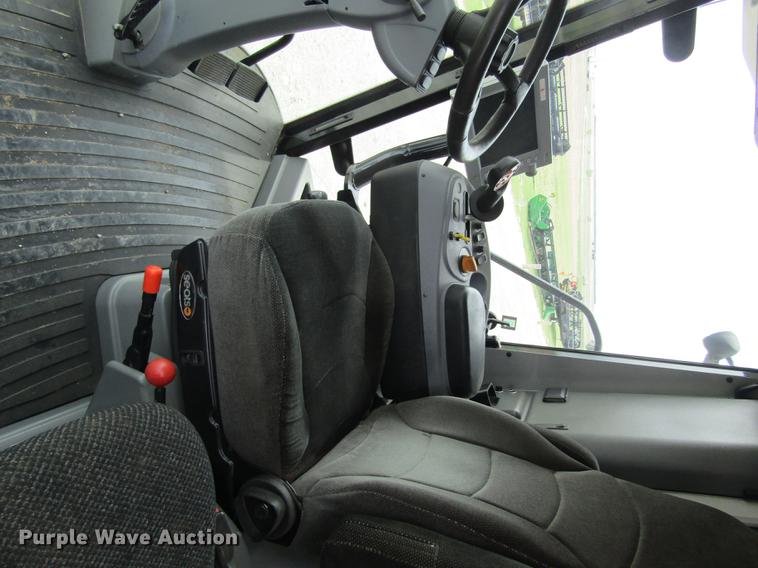 image for item DD8816 2009 Gleaner A86 combine