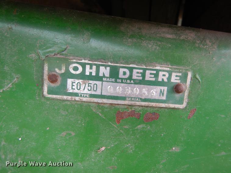 image for item DE1662 John Deere 750 feed mixer/grinder