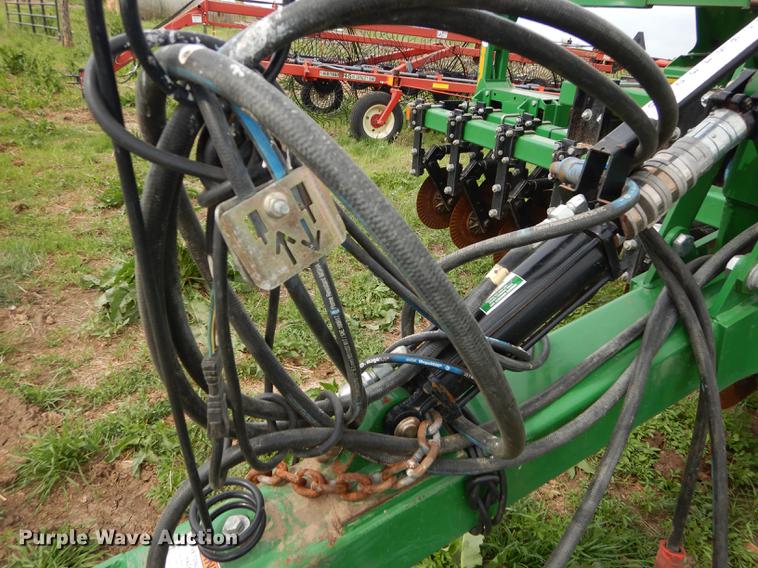 image for item DE1663 Great Plains CPH-1510 Solid Stand grain drill