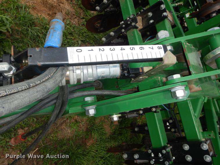 image for item DE1663 Great Plains CPH-1510 Solid Stand grain drill